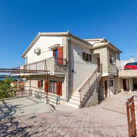 Limun-3 By Interhome アパート *