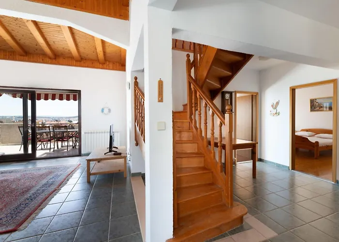 アパート Limun-3 By Interhome トロギール