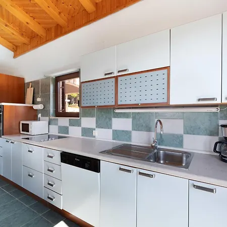 Апартаменти Limun-3 By Interhome