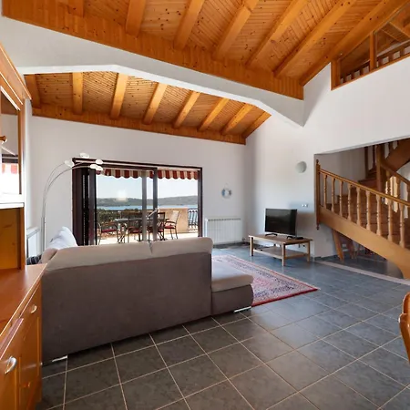 Limun-3 By Interhome * Трогір