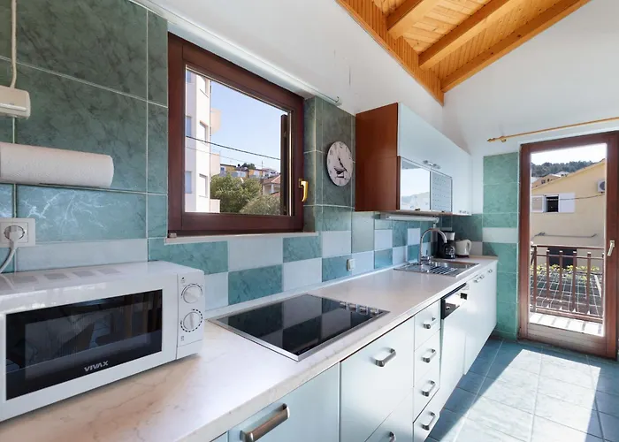 Limun-3 By Interhome *