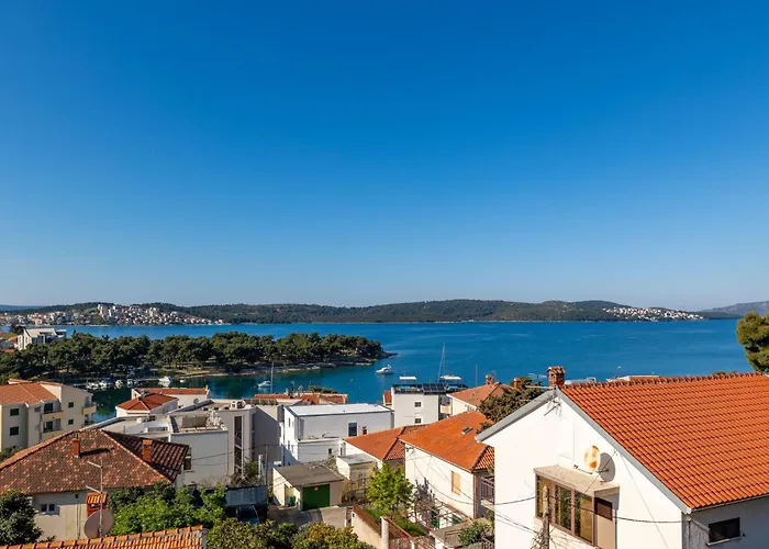 Limun-3 By Interhome Trogir